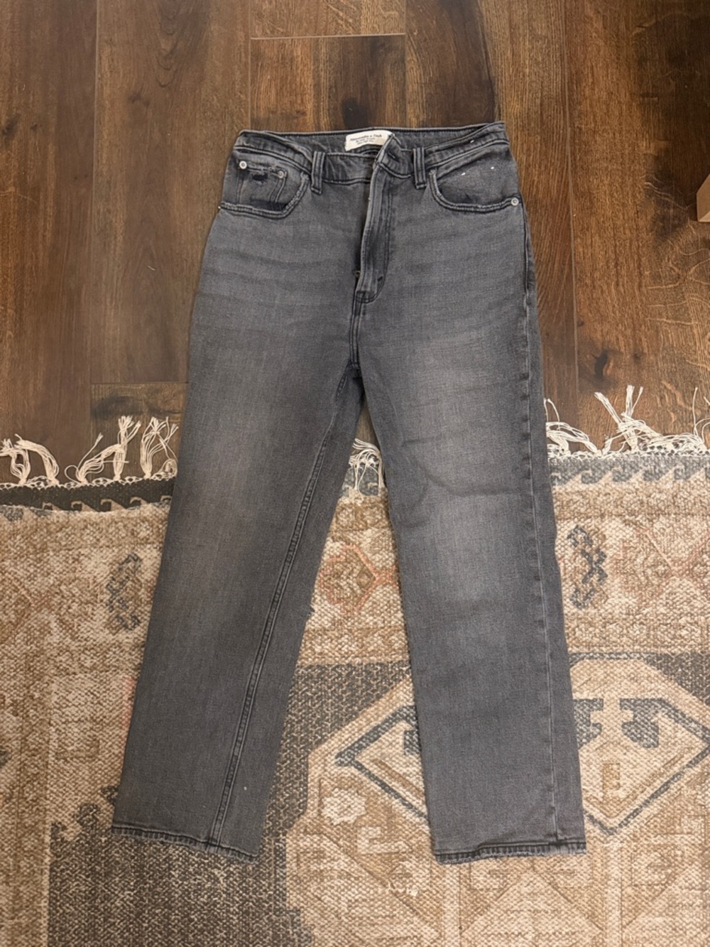 Abercrombie & Fitch Ultra High Rise Ankle Straight Jeans in Charcoal